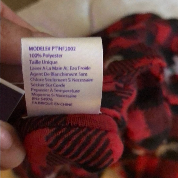 David and Young reindeer infinity scarf - Picture 4 of 5